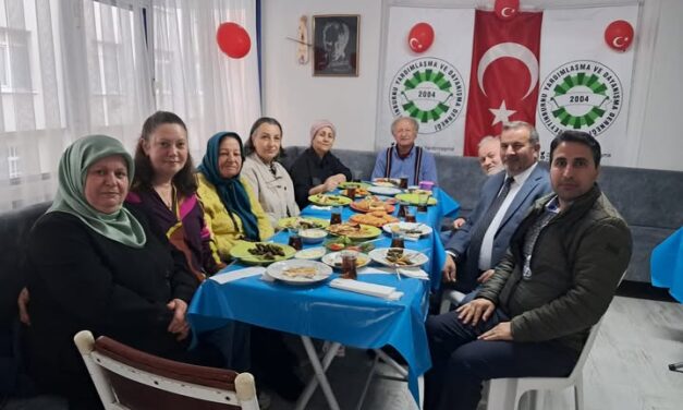 Zeytinburnu Yardımlaşma ve Dayanışma Derneği: Başkanımız Nadiye Polat Liderliğinde İleriye Yönelik Projeler İçin İstişare Toplantısı