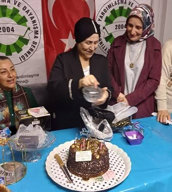 Yönetim Kurulumuzdan Başkanımıza Doğum Günü Sürprizi