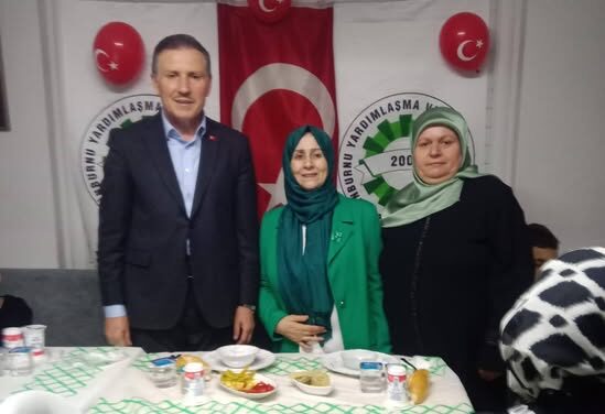 Zeytinburnu Belediye Başkan Yardımcısı Hurşit Bekaroğlu ile İftar ve Dayanışma Etkinliği